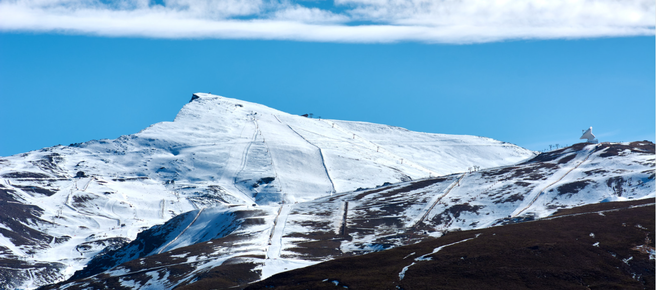 Sierra Nevada recibe la nevada más importante de la temporada que deja 30 cm